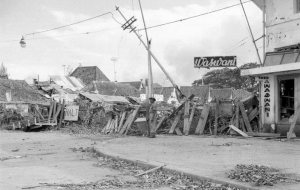 Soerabaja: Britse wegversperring