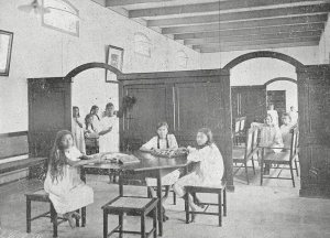 Weeshuis Boeboetan, recreatiezaal (1913)