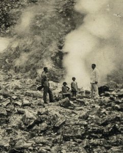 Een afdaling in de krater