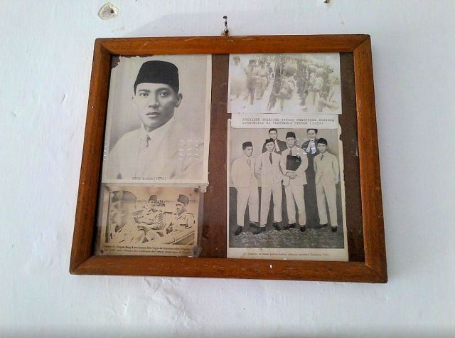 Menumbing, wanddecoratie met verwijzing naar verblijf  Republikeinse leiders.