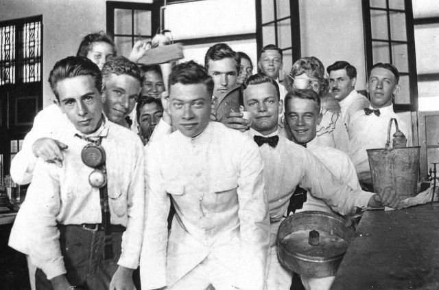 Scheikundeles, ca. 1927