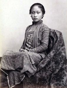 Jonge Indonesische vrouw, ca. 1885. Foto Kassian Céphas.
