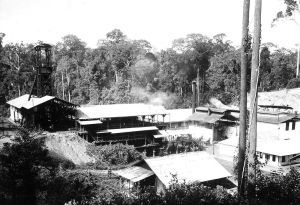 Vooroorlogse kolenwinnning in Teloek Bajoer