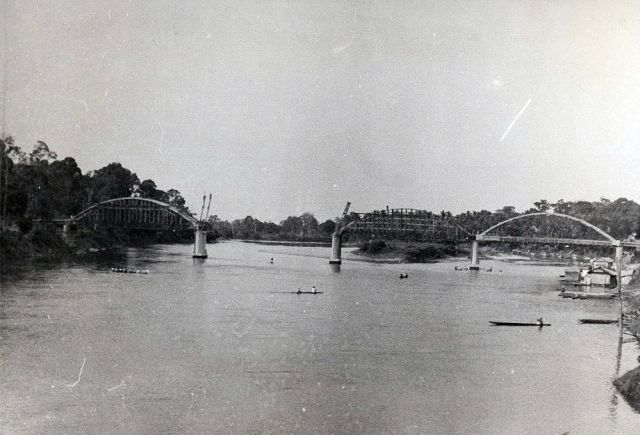 Sarolangoen, brug in aanbouw, 1938