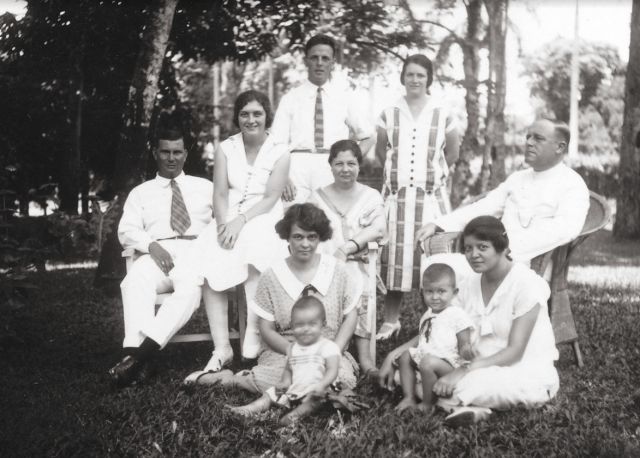 De grootouders en overgrootouders van de schrijver